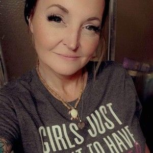 Meet your Posher, Tonya snow